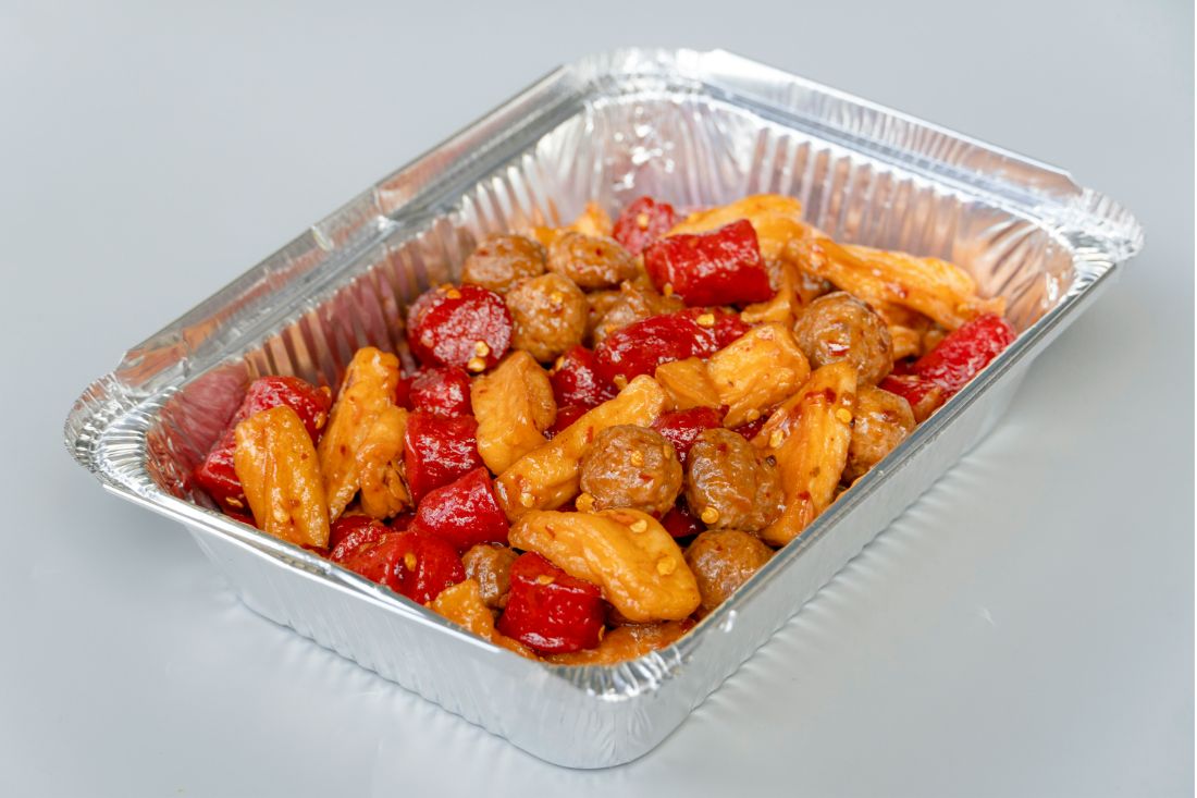 Aluminium trays for catering and buffet lines